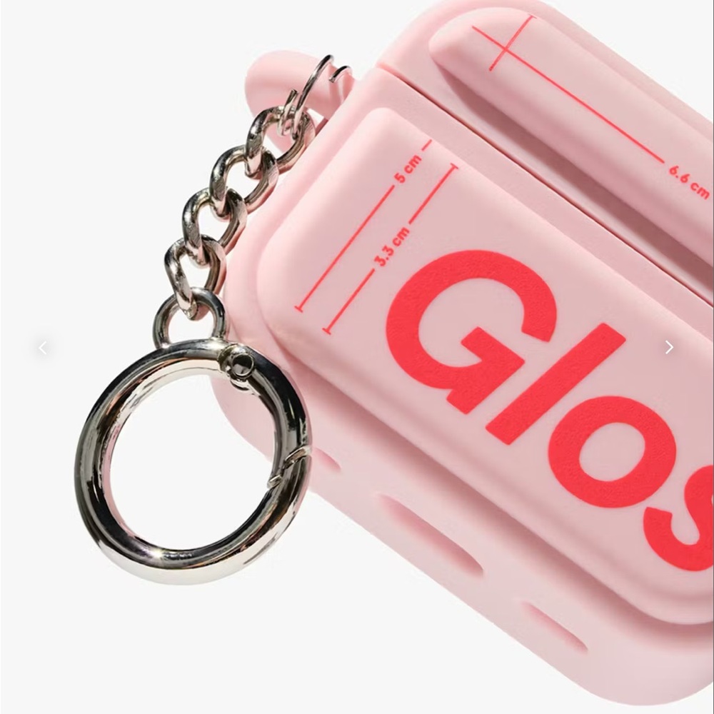 Glossier Earbuds Beauty Bag - Picture 6 of 7